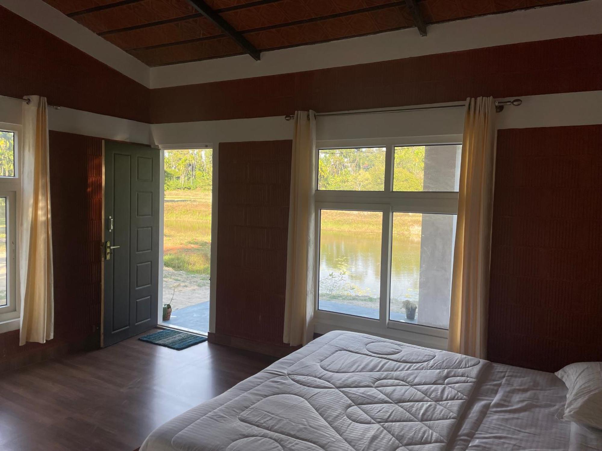 Lake Ripples - Farmstay & Camping Ponnampet Eksteriør billede